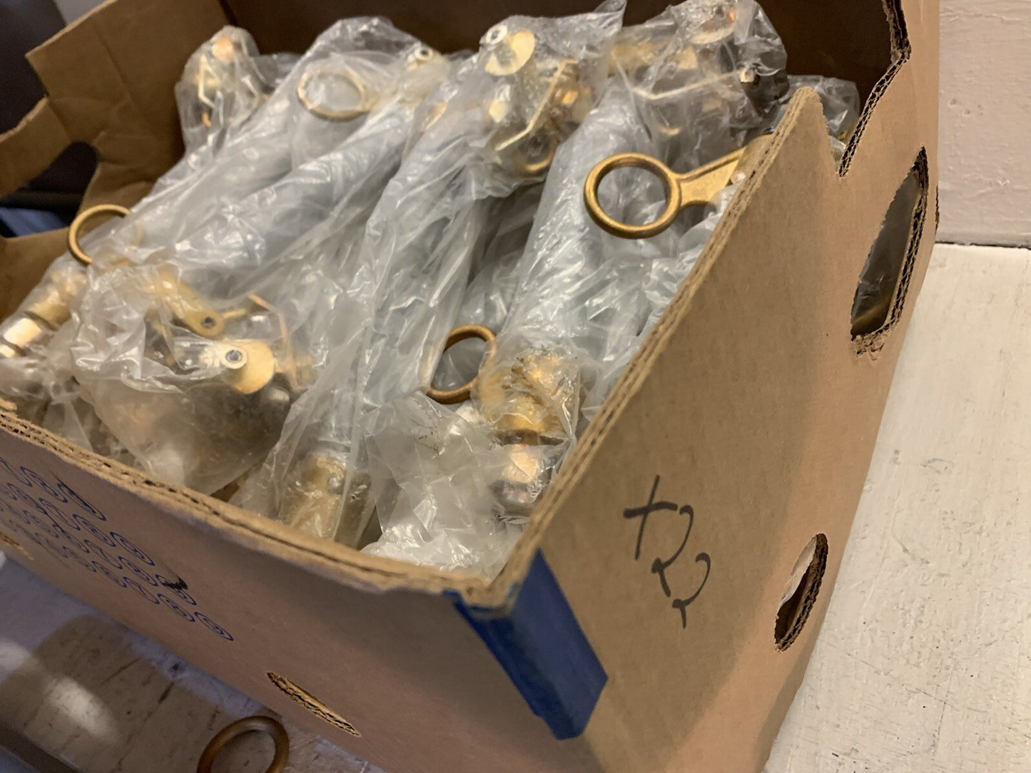 22 - 11” 100A Fuse Tubes Power line Hardware (22 Pack)