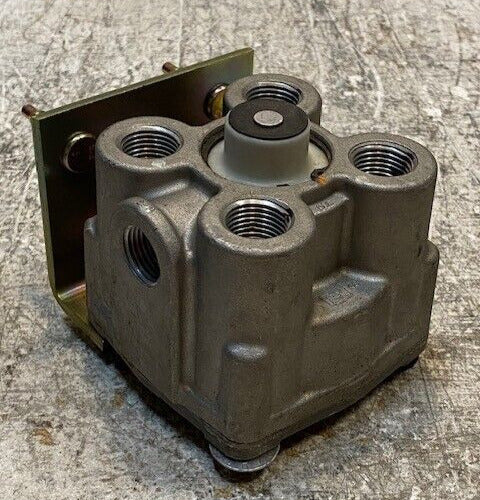CAT―300 Bendix T-294304 Air Brake Check Relay Valve for sale online