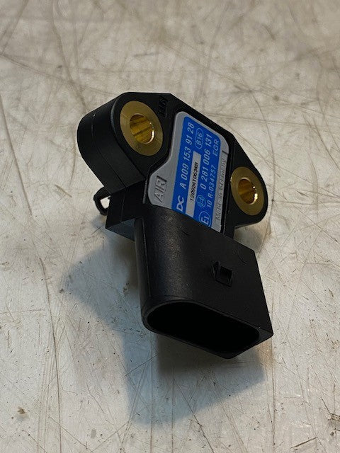 Mercedes-Benz MAP Manifold Absolute Pressure Sensor A0091539128 | 0281006131