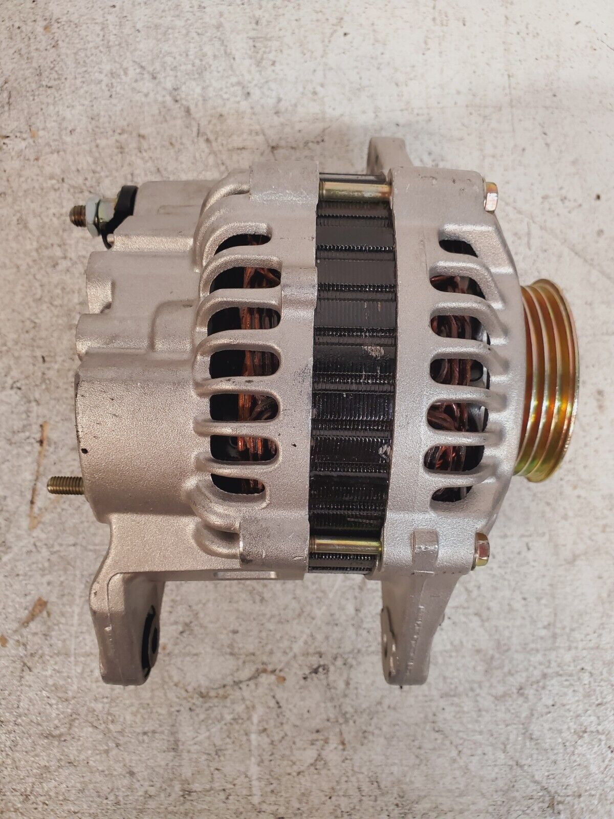 Remanufactured Alternator 14242 | 15913 | 818