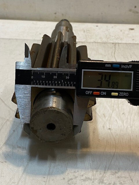Keyed Gear Shaft 9864 F | 11-3/4" L 76mm OD 19mm Thread 13-Spline