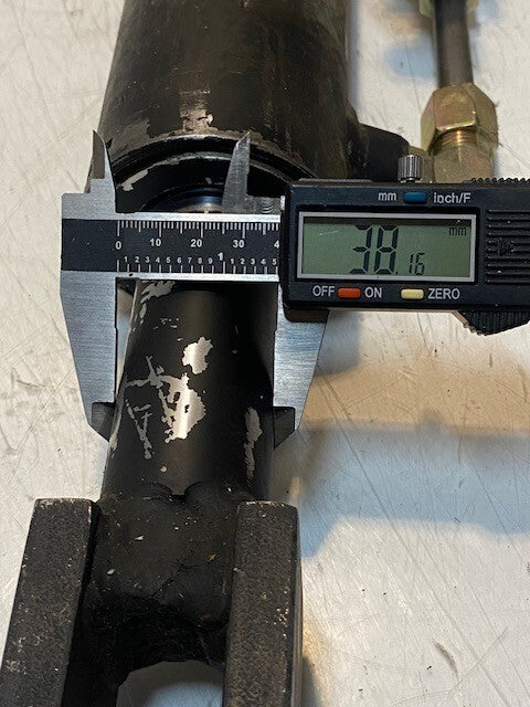 Integrated Hydraulics Cylinder BXP16579-02, WO 003390, IHI0402, 26mm Bore