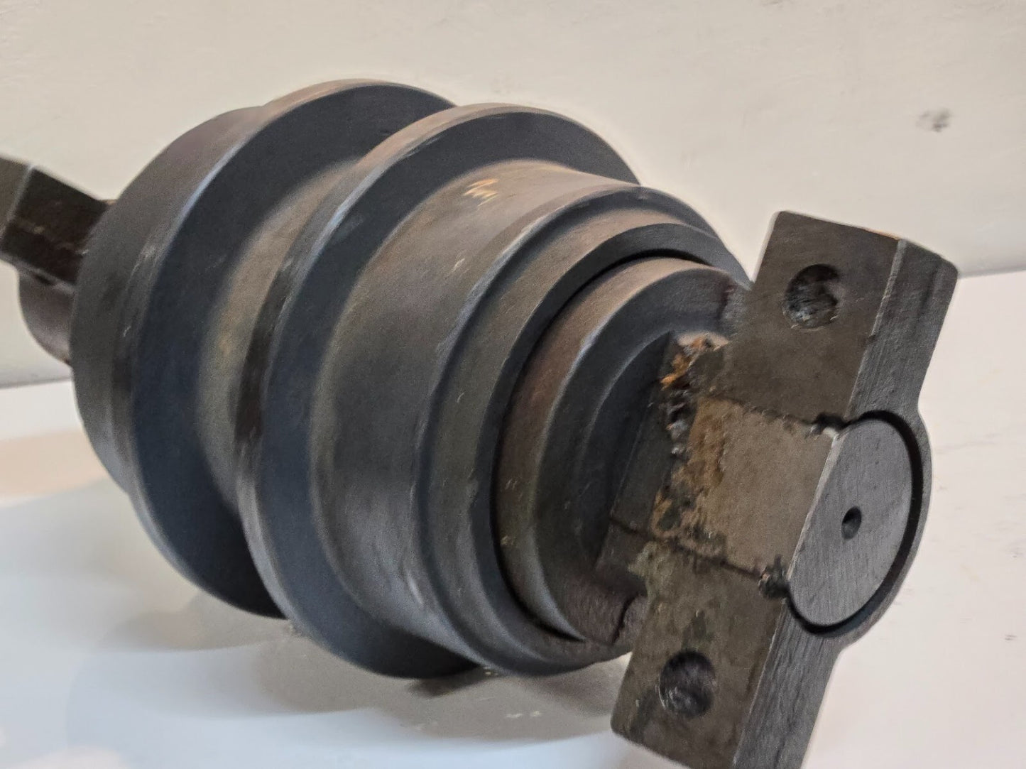 ITrac 80838 Track Roller L452 | 22mm Mounting Holes | 17" Wide 8-3/4" Diameter