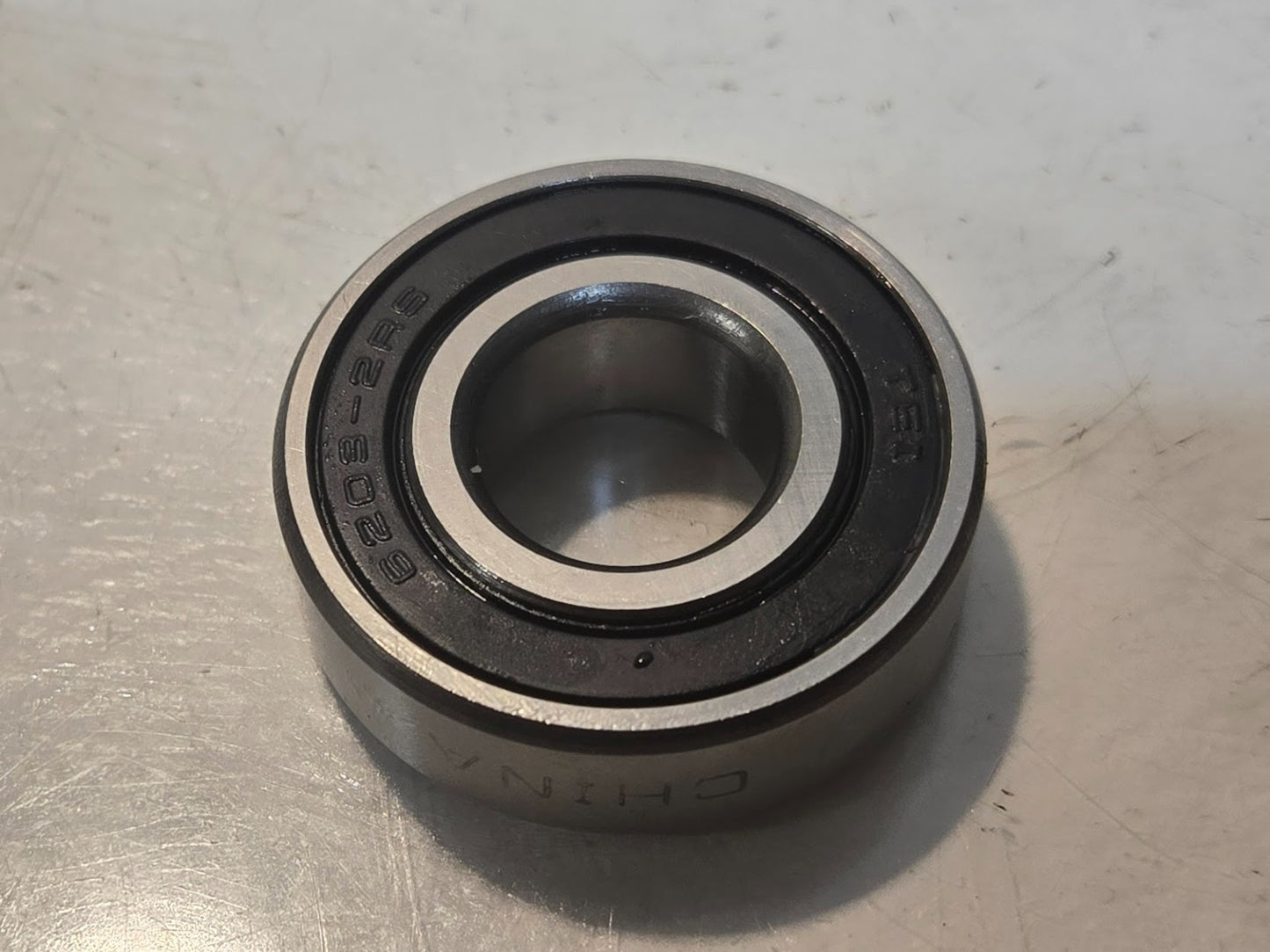 8 Quantity of Ball Bearings 6203-2RS | 40 mm OD x 17 mm Bore (8 Quantity)