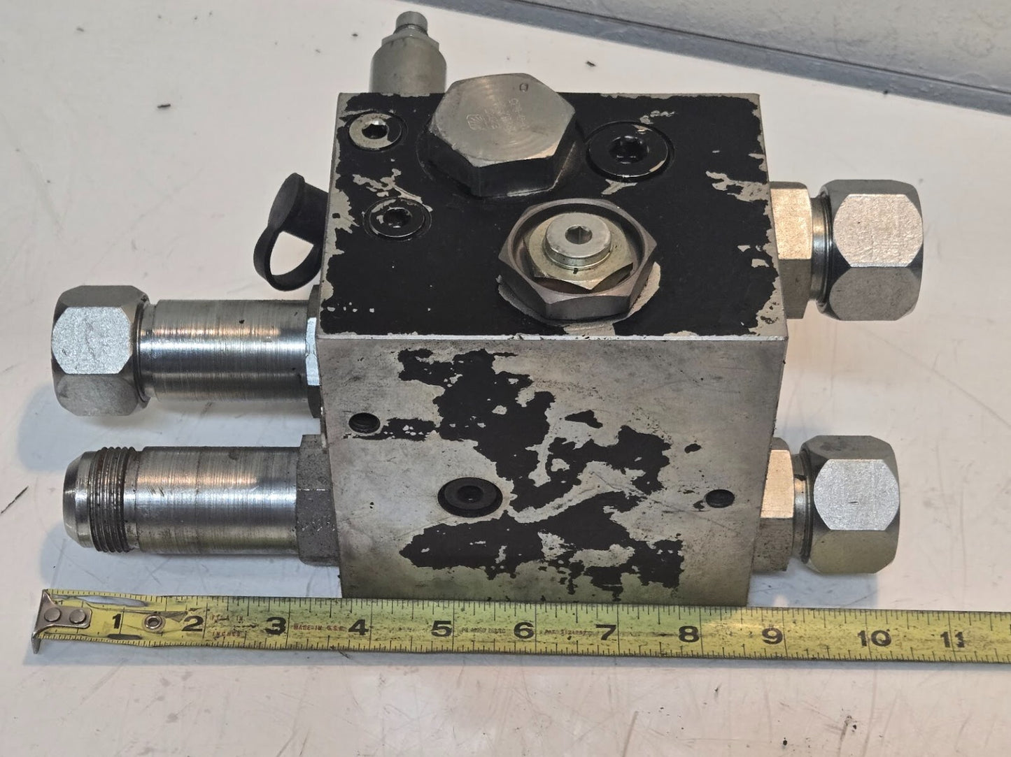Comatrol Hydraulic Valve Manifold 11153045 A | E2995 | E2815.7 | w/ Check Valves