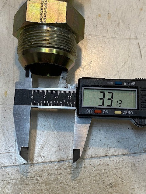 4 Quantity of Code 61 Hydraulic Fitting Straight Adapters 33 (4 Quantity)