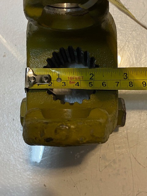 Weasler W/S2400 Yoke 807-7620 | 1-3/4 x 20 Clamp 5-35 44mm Bore 20-Spline