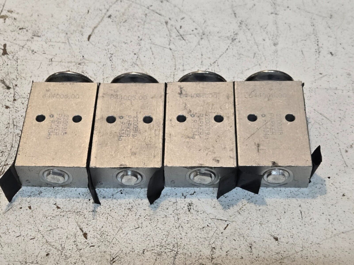 4 Quantity of Paker Expansion Valves 2200318 | 644005.00 | E21003102B (4 Qty)