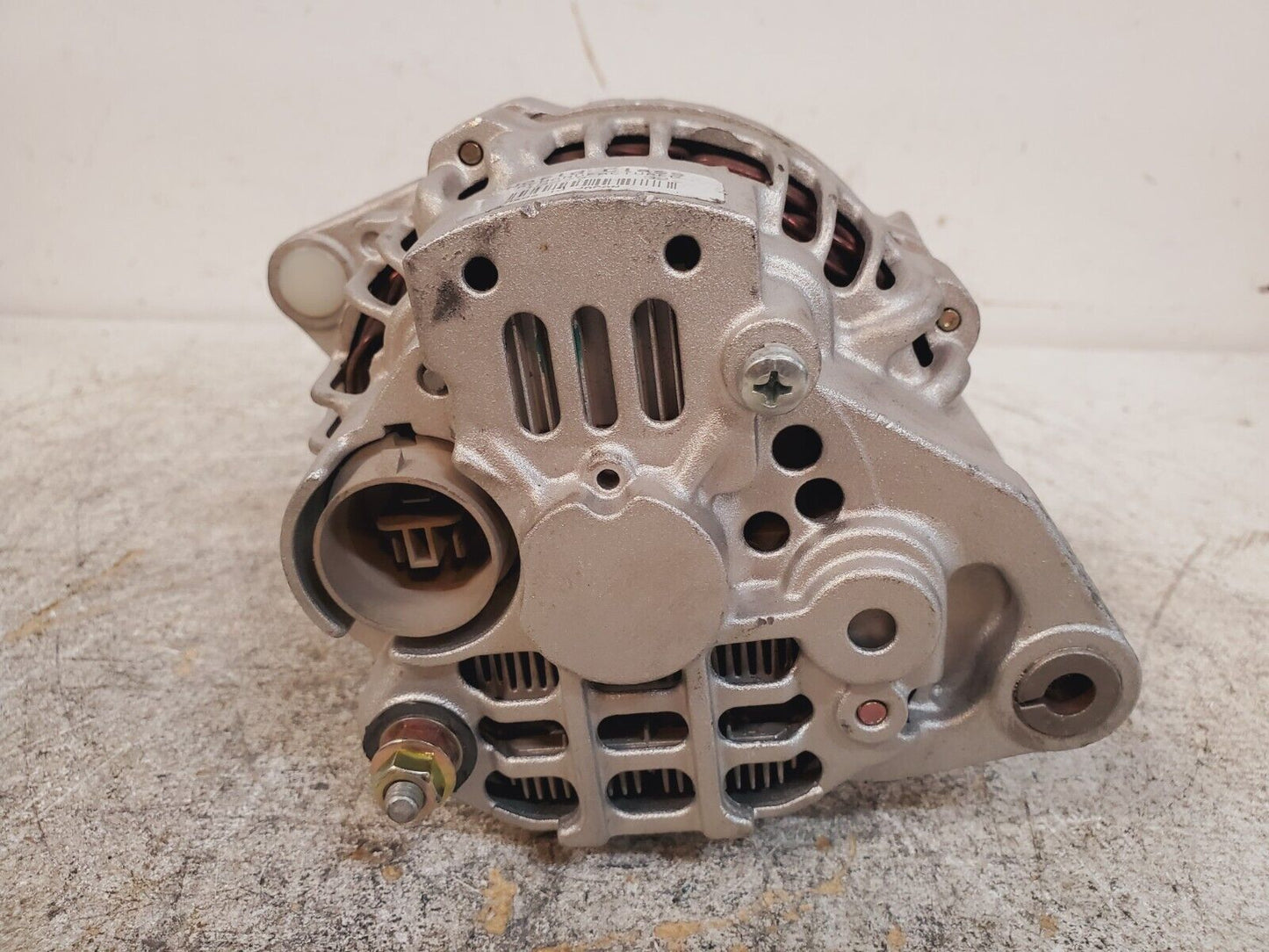 World Class Remanufactured Alternator 13277 32 | 3227702605I413