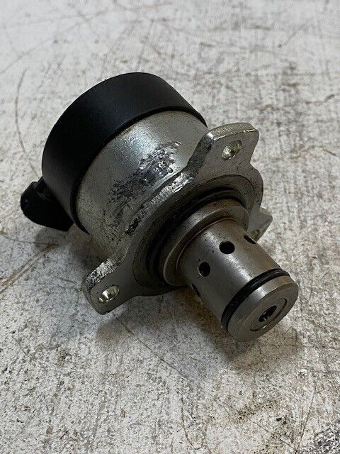 Detroit Diesel DC A0000900069 Fuel Meter Quantity Control Valve - SLIGHT DAMAGE