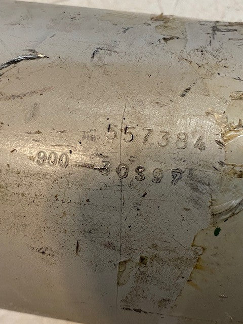 Hydraulic Cylinder 557384 | 30S97 | 900 | 32mm Bore 18-1/4" L 8" W 4-1/2" Dia.