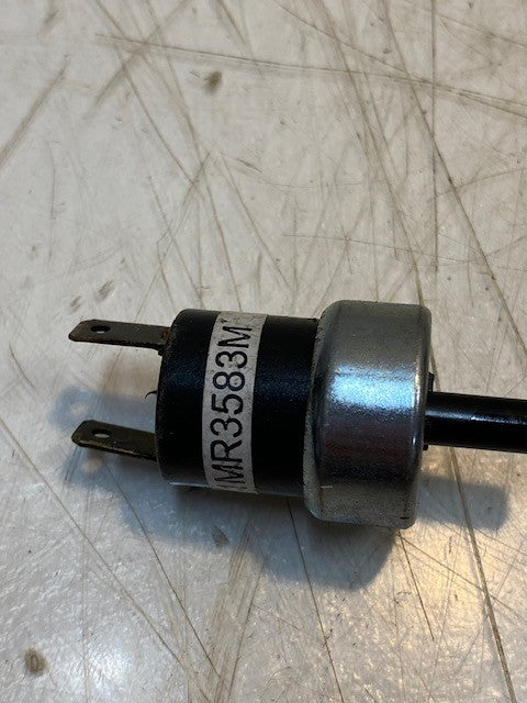 Mack Pressure Switch Sensor 1MR3583M Normally Closed Pressure Switch