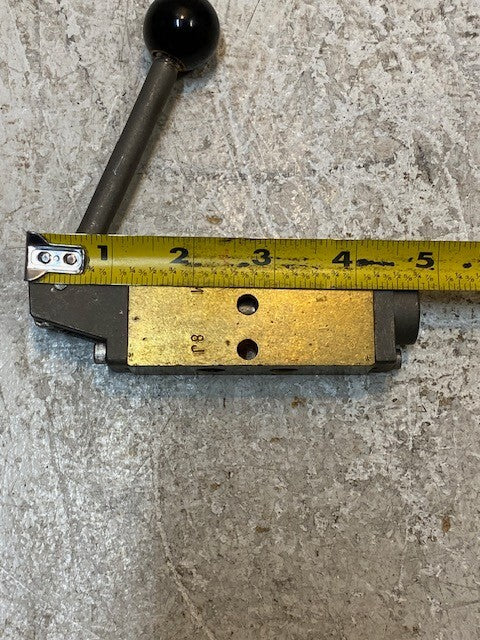 Pneumatic Directional Control Valve DH1M | 8J | 4-3/4" L 1-1/2" W 7/8" H