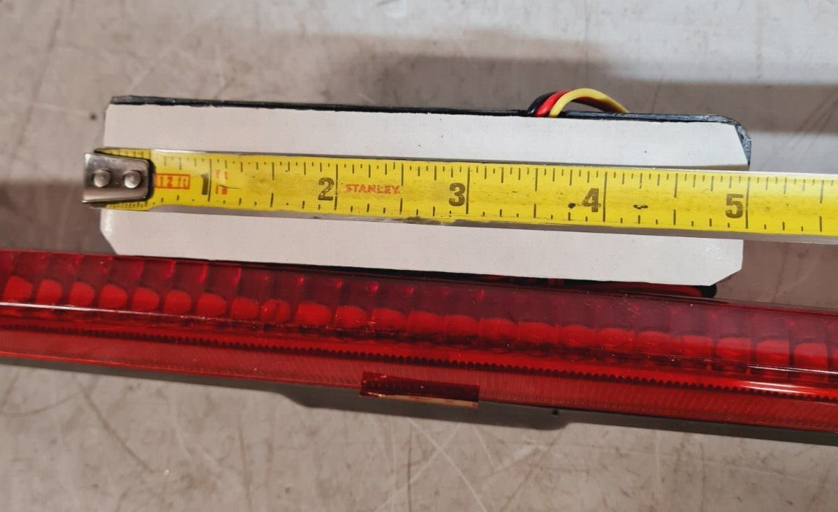 Century 2000 Safety Light 3RD Red Bar Tongyongxing Gaoweishachedeng 12V Art 988