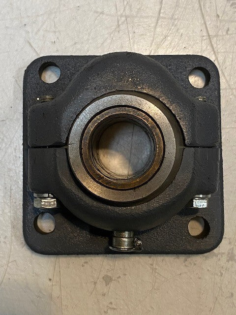 MFG Co. 4-Bolt Pillow Block Flange Bearing 4-1/4" W 2-1/2" H 30mm Bore