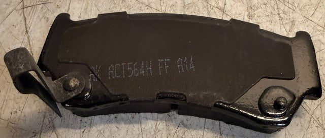 Box Of 4 Akebono ProACT Ultra-Premium Ceramic Brake Pads ACT668 Automotive Units