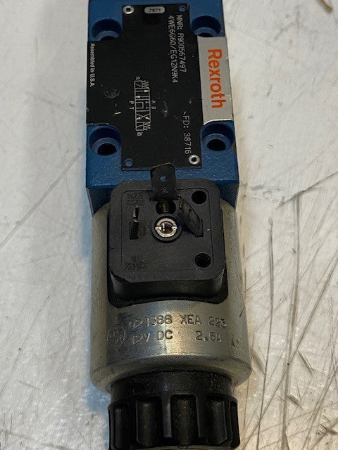 Rexroth R900567497 Hydraulic Double Solenoid Directional Valve 808825