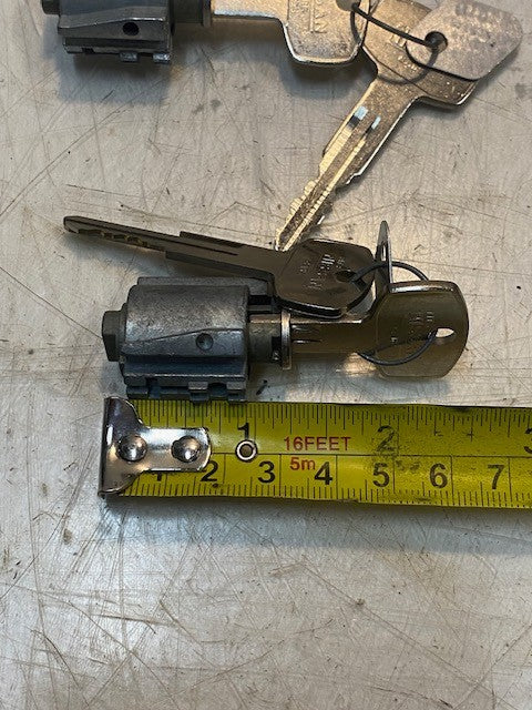 2 Quantity of Nissan Ignition Lock Cylinder w/ Keys A62DU (2 Quantity)