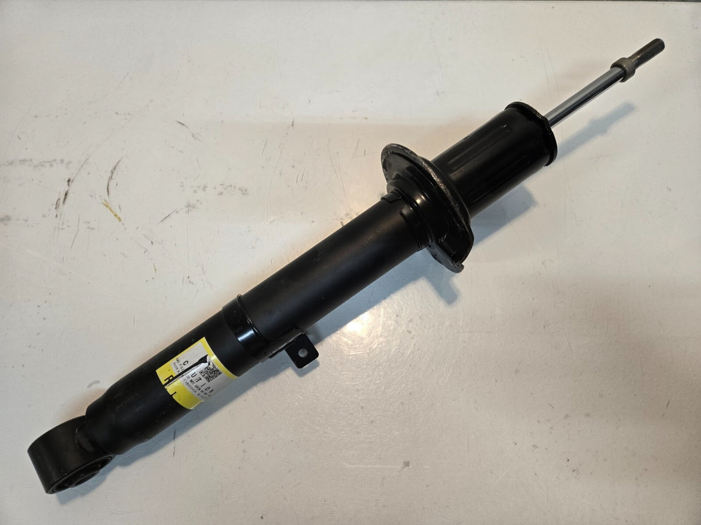 Tokico Right Side Shock Absorber 48510-53110 for Lexus | QD1 062122132236