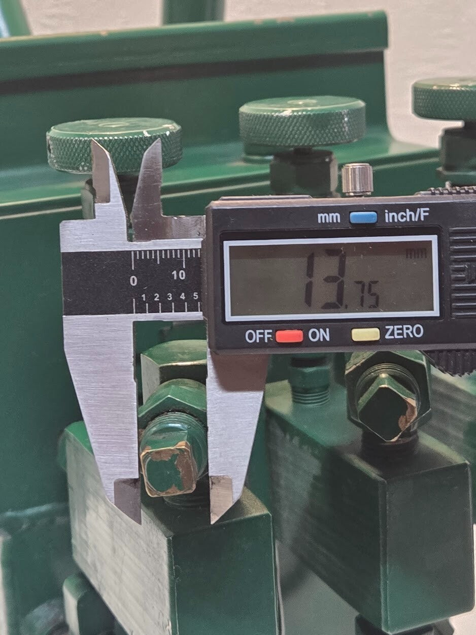 Hydraulic Valve Control Box | 3 Valve | 3/4" Reservoir Inlet 1/4" Valve Outlets