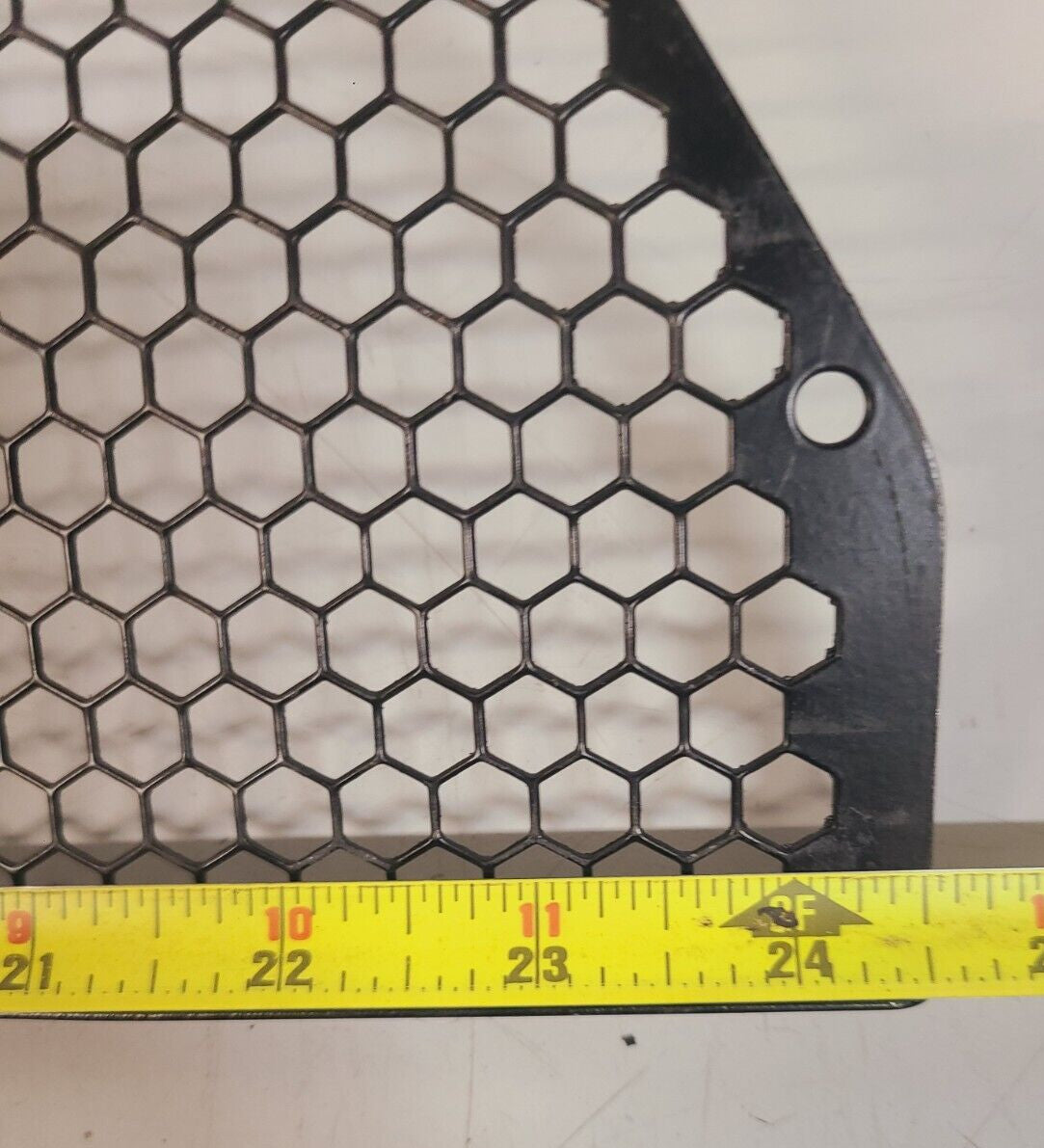 Screen - Scoop Hood Center Reinforcement 17-13659-000