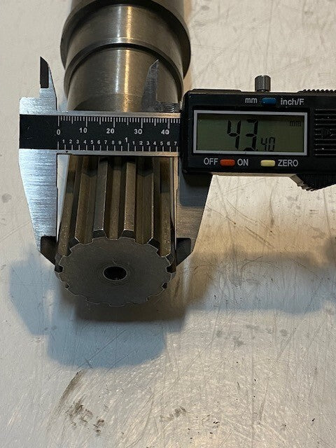 Drive Shaft 22mm Thread End 43mm 13-Spline End 30-Spline Center