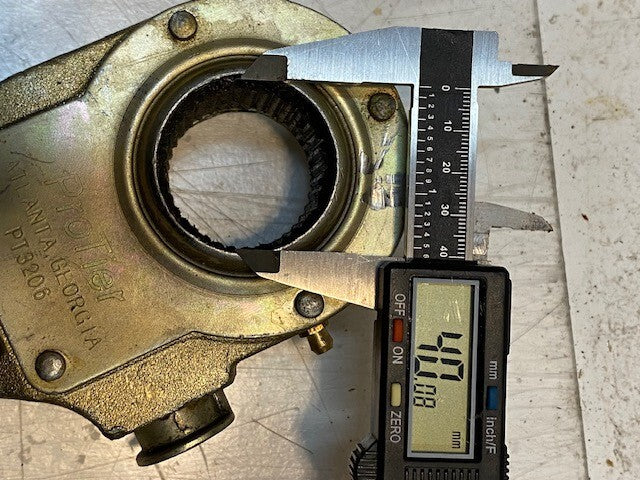 ProTier PT3206 Slack Adjuster 40mm Bore 37-Spline 3-3/4" W 8-1/4" L