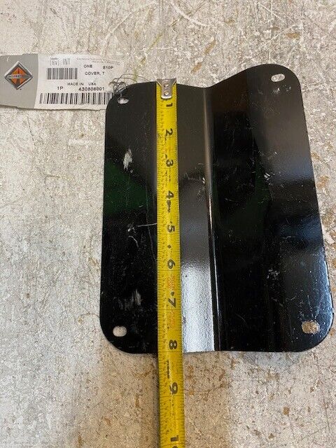 International Rear Tow Hook Cover 430506001