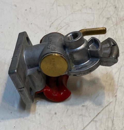 441014 Gladhand, Emergency, Aluminum Body with Shut Off, Red