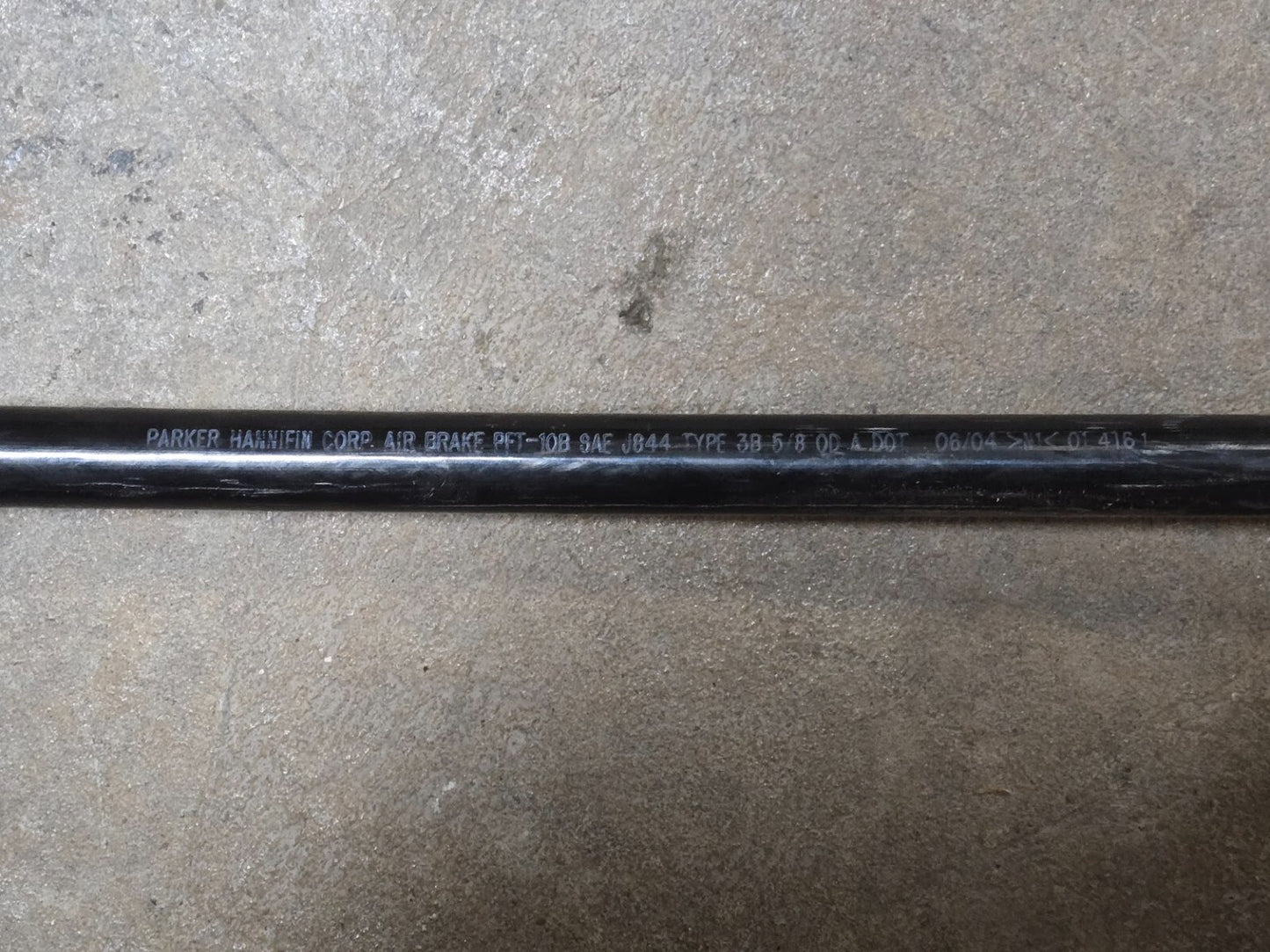 Approx. 100 Ft of Parker Hannfin Air Brake PFT-10B SAE J844 Type 3B 5/8" OD Tube