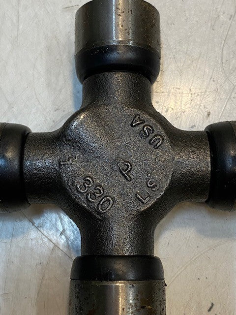 2 Quantity of MOOG U-Joints 330 | 015-2086-0 (2 Quantity)