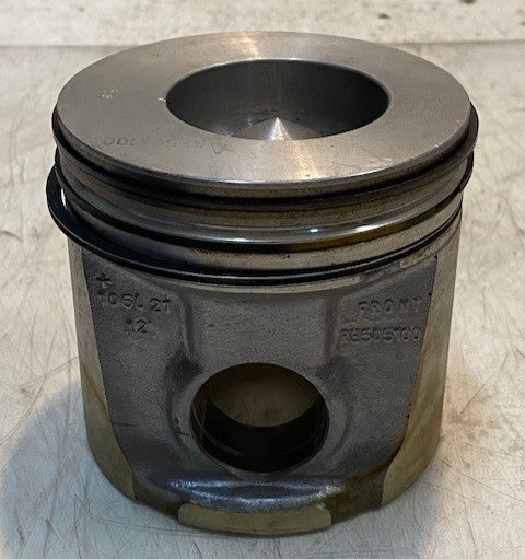 Piston Front RE505100 for John Deere | 106L21 A2 | 4" x 4" x 4" | 35mm Pin Hole