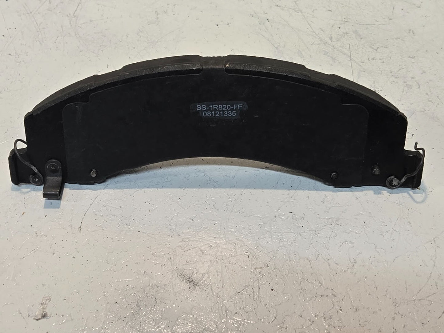 Brake Pads SS-1R820-FF | 08121335 | 9 5/8" Long | 1/2" Pad Thickness