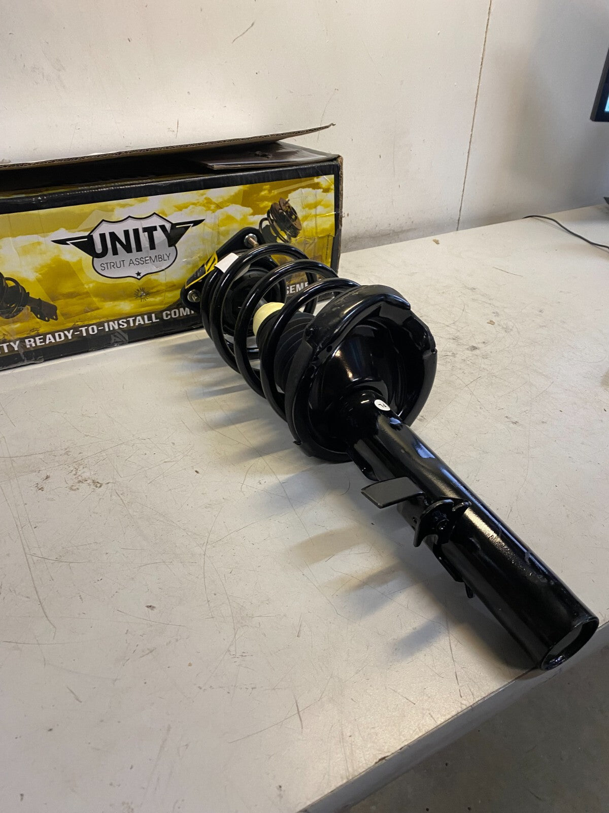 UNITY AUTOMOTIVE 11085 Front Left Strut 2012-2016 Ford Focus