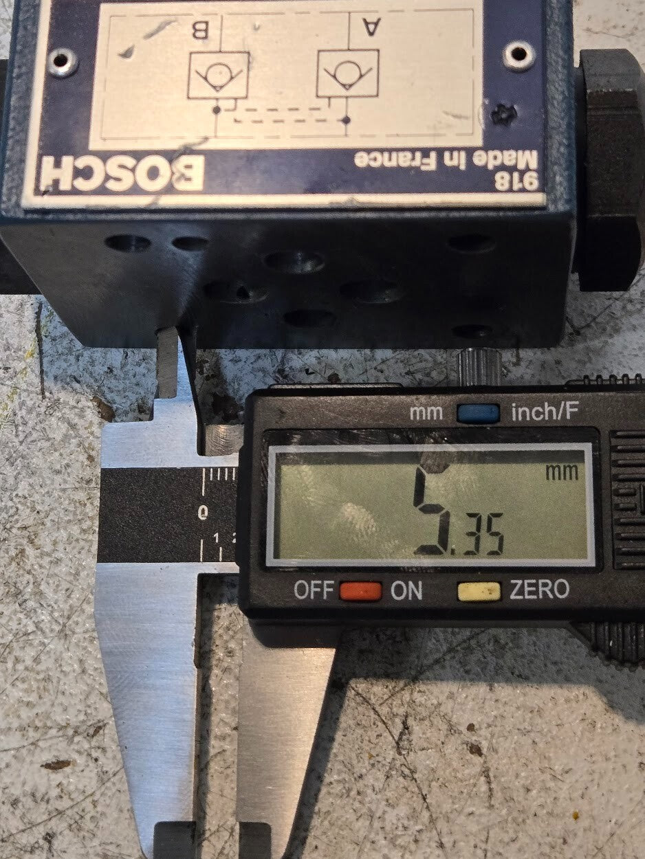 Bosch Manifold Check Valve 0 811 024 105 | 872 | Max Pressure 4500 PSI 315 Bar