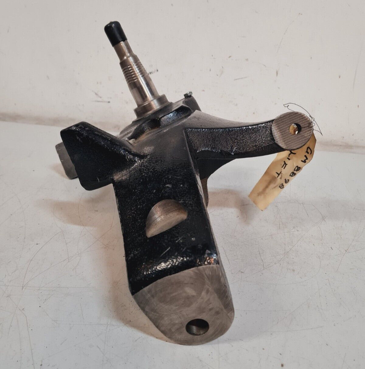 Left Lift Spindle Part Number GM8898 | GM 8898