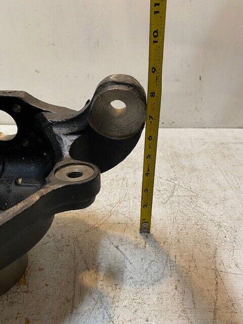 Front Axle Swivel Housing Steering Knuckle 26K21 | 372218 50mm Bore 12"x9"x8.5"