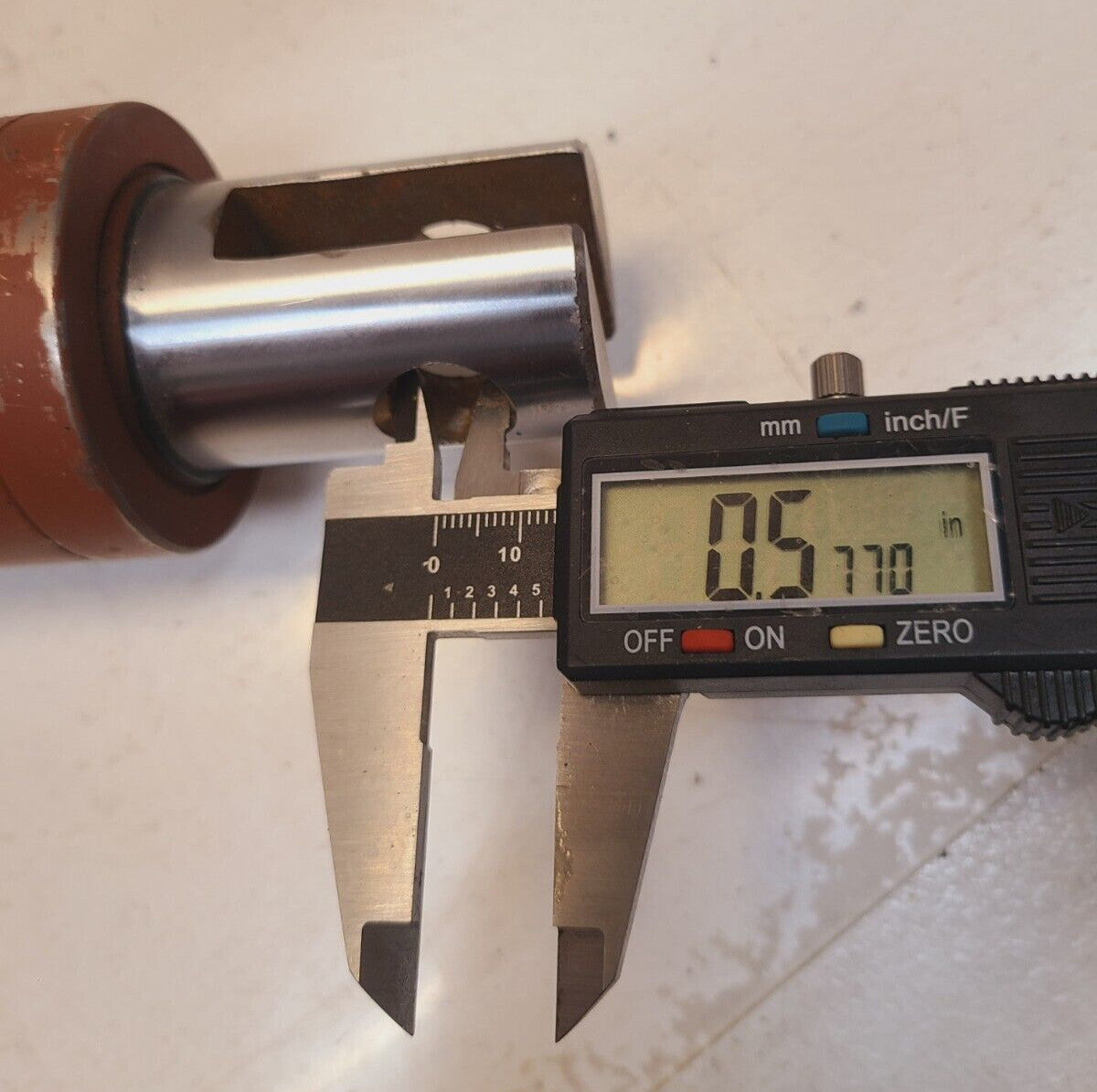 Hydraulic Cylinder Red Part Number 3-2000