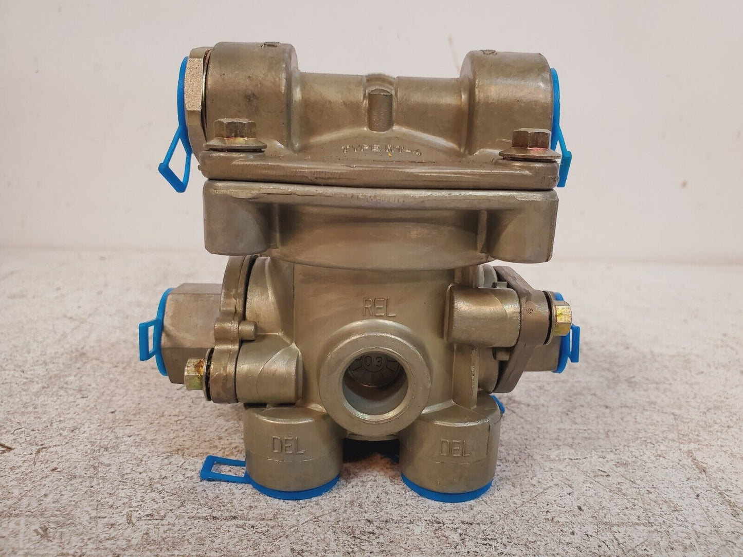 Heavy Duty Trailer Valve Type RT-4