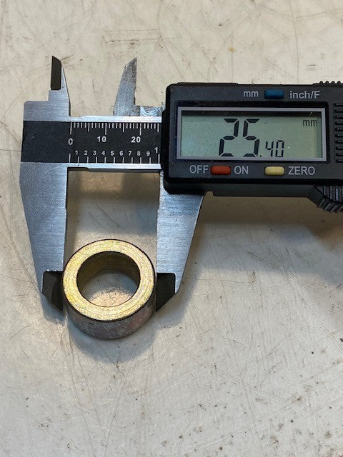 7 Quantity of New Holland 86529376 Spacers 25mm OD 16mm Bore 11mm Wide (7 Qty)