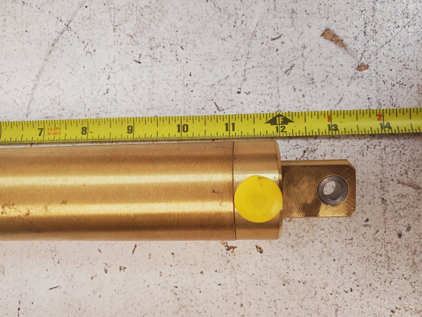 Generic Air Cylinder 1CYLND250 (Slight Damage)