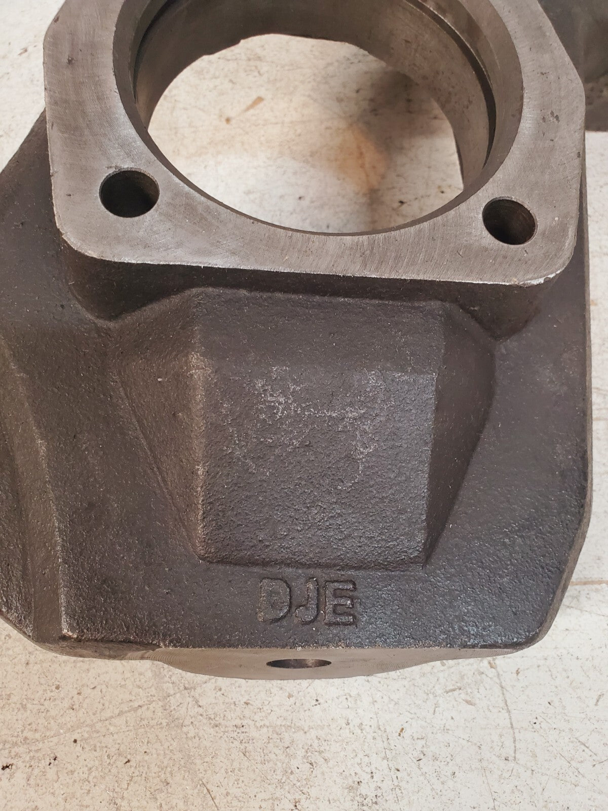 Front Passenger Side Knuckle 2219PA DJE