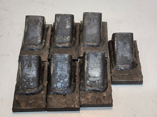 7 Quantity of 3C F Bucket Teeth 4 3/4" x 2 3/4" for 1 1/2" Shank (7 Quantity)