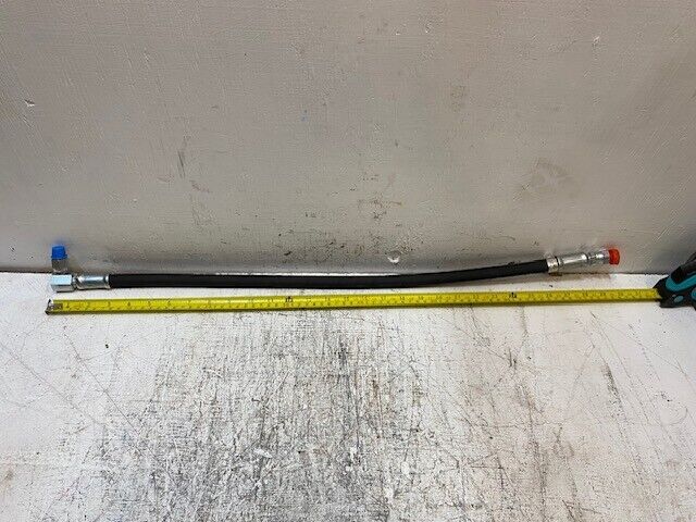 Parker Flame Resistant 30" Hose Assy. 149790 MX06 3/8 SAE100R1AT 2250 Psi Max