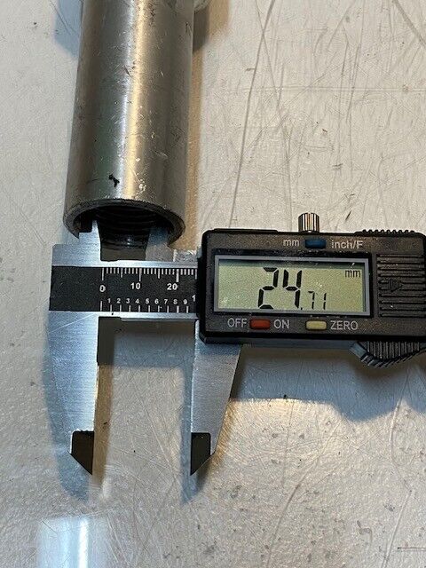 Wesco Hydraulic Valve Aduster Model 75671 | 8" L 50mm OD 25mm ID