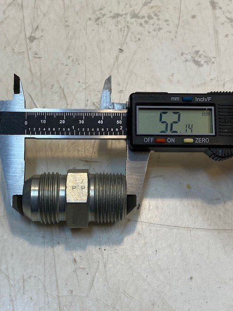 20 Qty of Paker Straight Thread Connectors 52mm L 26mm Thread 15mm ID (20 Qty)