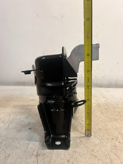 Toyota Right Hand Passenger Side Engine Mount Insulator Sub-Assembly 12305-37050