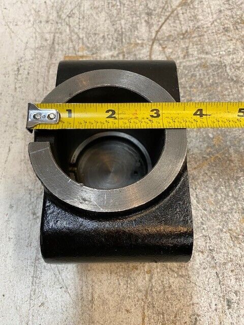 Bushing Support for Mitsubishi Forklift Trucks & Caterpillar CAT 9181203801