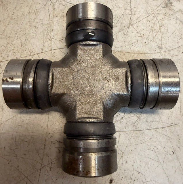 Precision Universal Joint 374 Driveline Steel Automotive Parts Component
