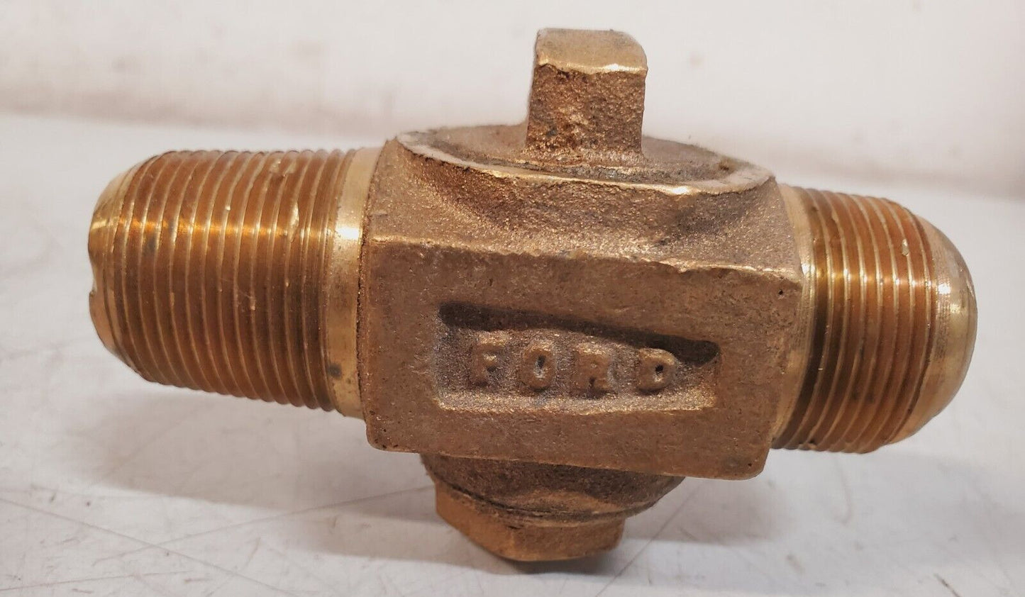 Ford Meter Box Valve 3/4" AWWA x Flare Brass